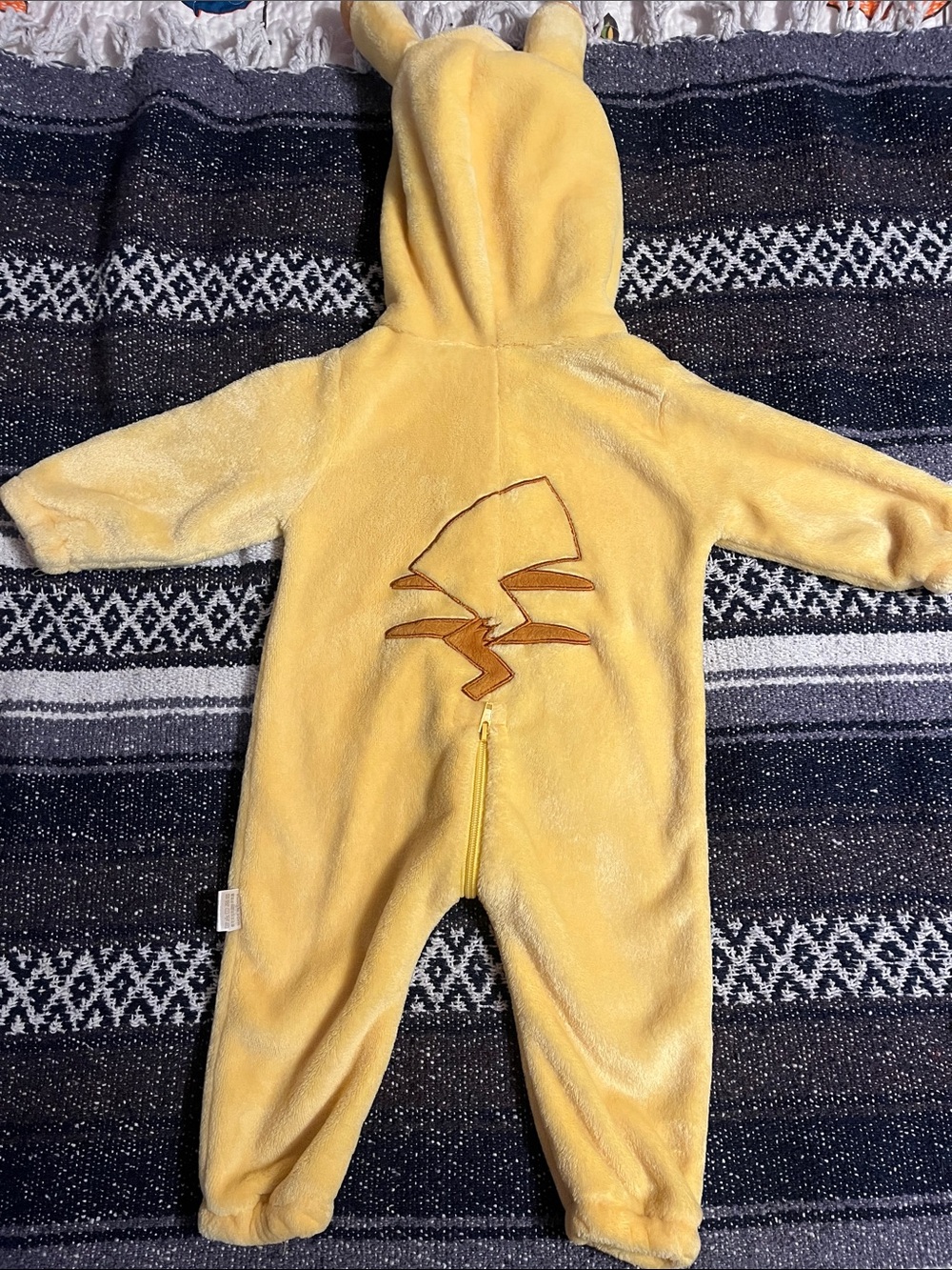 Toddlers Pikachu plush romper. EUC - Picture 6 of 8